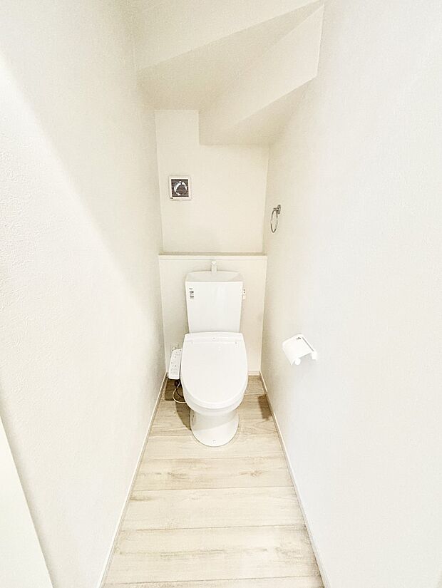 トイレは温水洗浄機能付き