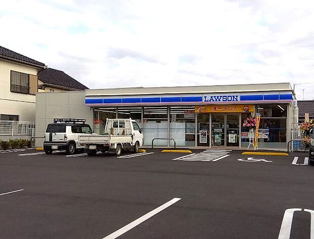 コンビニ 600m ローソン 上尾小泉九丁目店