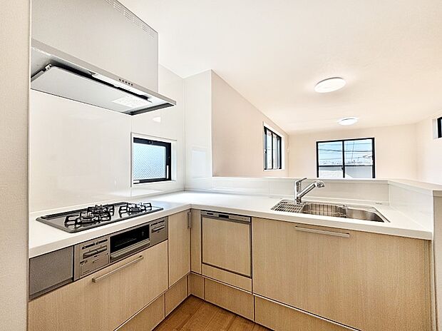 ゆとりあるキッチンではご家族と楽しくお料理ができます。