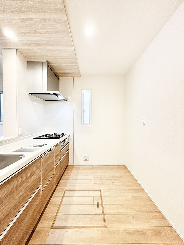 広々とした使い勝手の良いキッチンで日々のお料理も楽しくなりそう