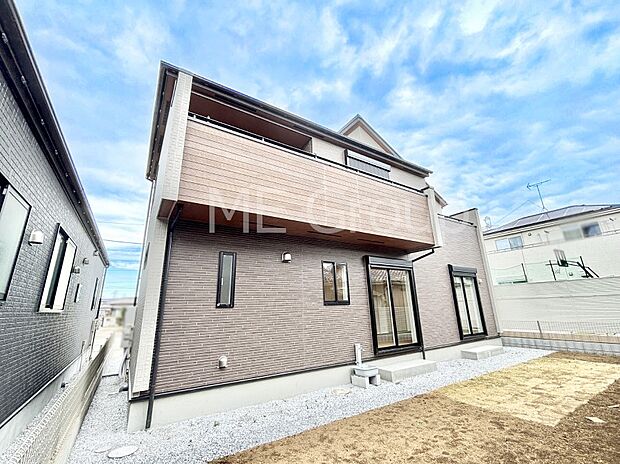 上質感あふれる外観デザイン。魅力の住まいを実現。