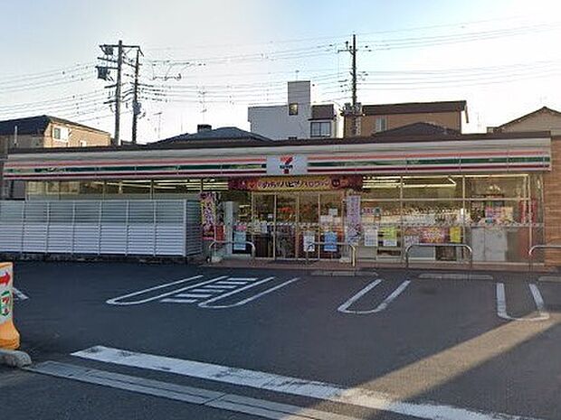 コンビニ 265m セブン-イレブン 蕨中央3丁目店