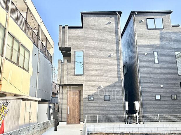 洗練された外観、上質な住空間が広がる室内は永く安心して過ごせる住居です。 