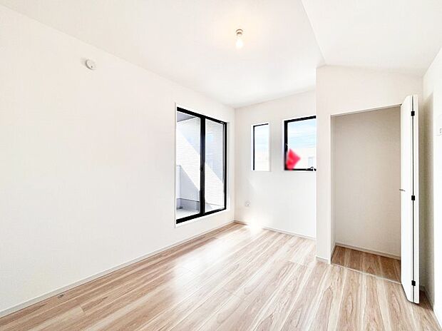 収納が充実しているので、居住スペースを広く使えます。