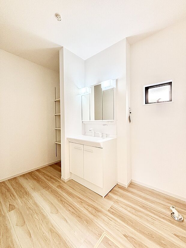 キッチンとの動線を考慮した水廻り集中設計で忙しい時間の家事もラクラク