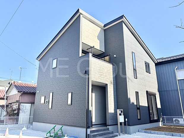 たっぷりの陽光と開放感に包まれる明るい住まい  