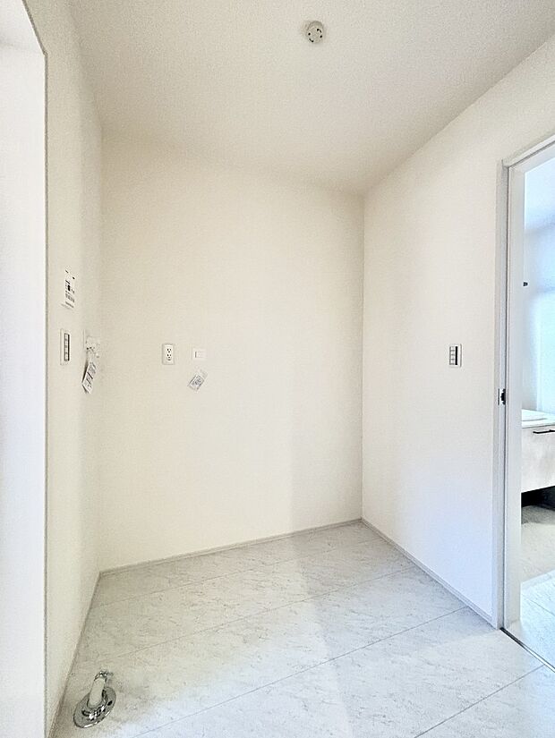 広々とゆとりのあるランドリースペース　