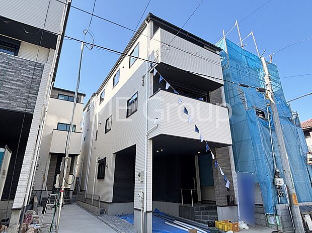 溢れる陽光でご家族の笑顔も輝く