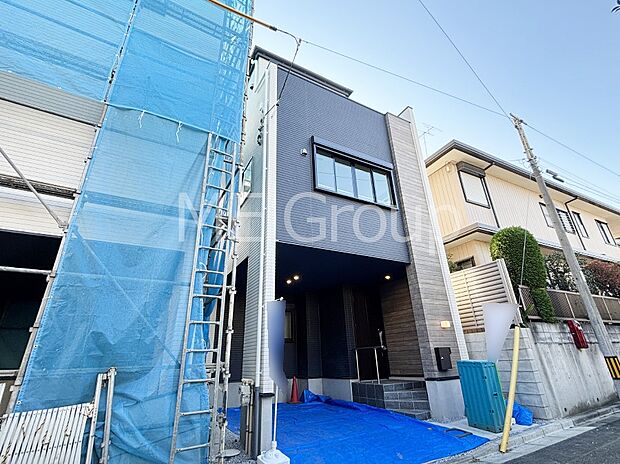 溢れる陽光でご家族の笑顔も輝く