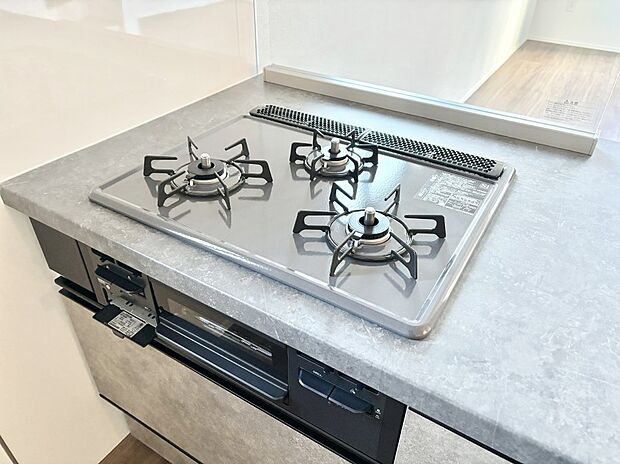 三口ガスコンロでお料理が一気にはかどりそう  