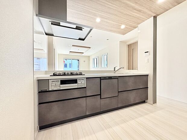 毎日使うキッチンだから、使いやすさ&お手入れのしやすさにこだわりました。