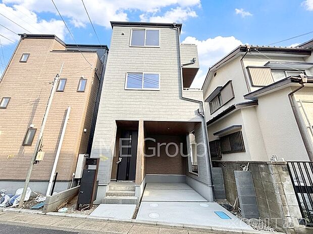 洗練された外観、上質な住空間が広がる室内は永く安心して過ごせる住居です。 