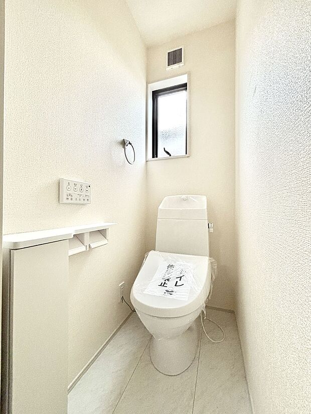 トイレは安心の2箇所!朝のバタバタも一安心です。