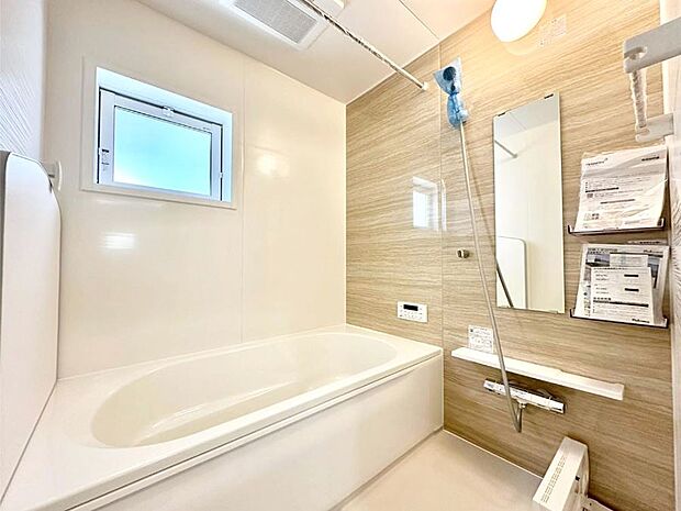 落ち着いた雰囲気でゆっくりお寛ぎいただけるバスルーム