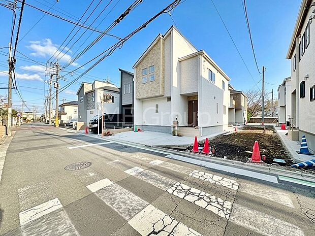 角地なので日当たりも良く、お家が堂々として見えます。