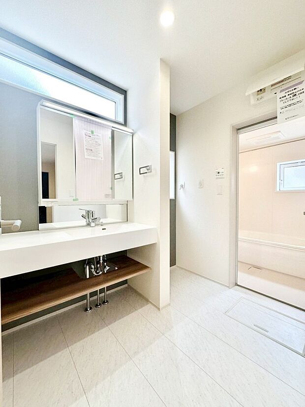 身支度もスムーズにおこなえる脱衣場