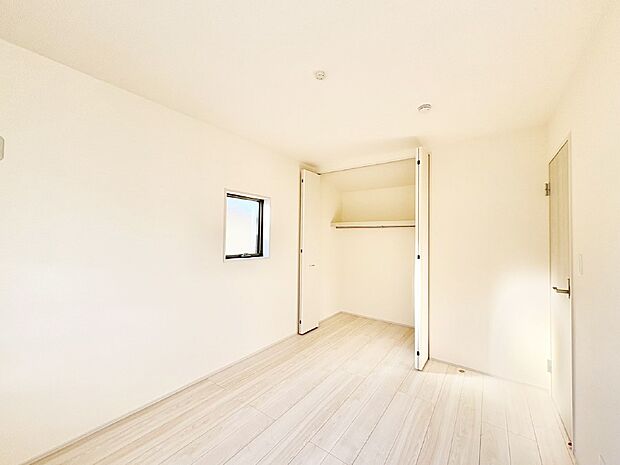 爽やかな日差しがお部屋全体を優しく包み込んでくれます