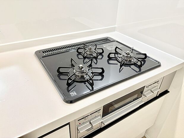 三口ガスコンロでお料理が一気にはかどりそう   