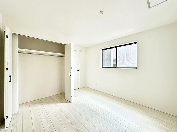 収納が充実しているので居住スペースを広々使えます