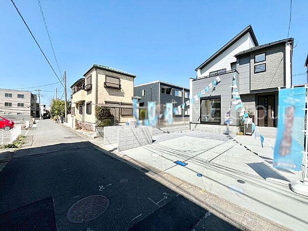 前面道路はきちんと整備されています