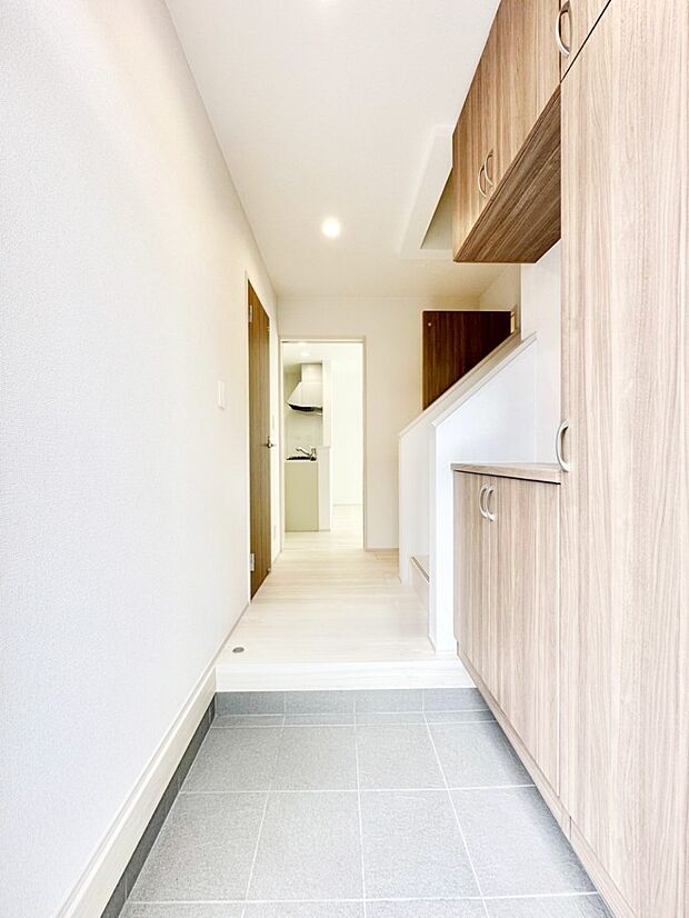 いつもきれいにしておきたい玄関ですね。  