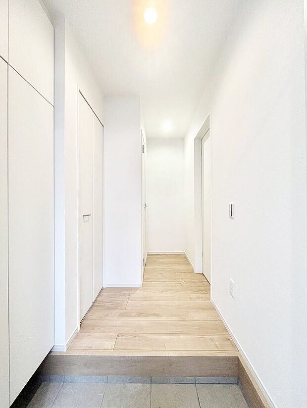 家族の帰宅やお客様をあたたかく迎える玄関