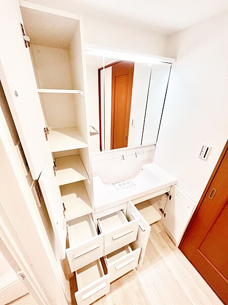 洗面スペースが有効活用されてスッキリしますね！