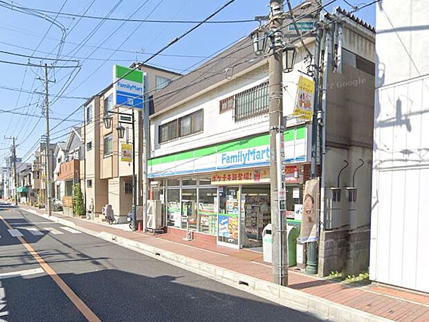 コンビニ 600m ファミリーマート上野芝店