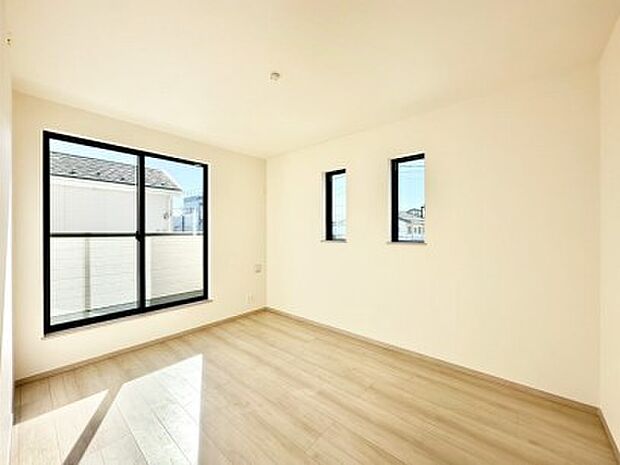 2面採光を確保した明るい空間。家族みんなが快適な暮らしを実現する設計です。