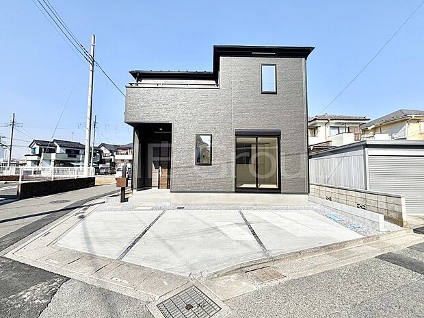 たっぷりの陽光と開放感に包まれる明るい住まい