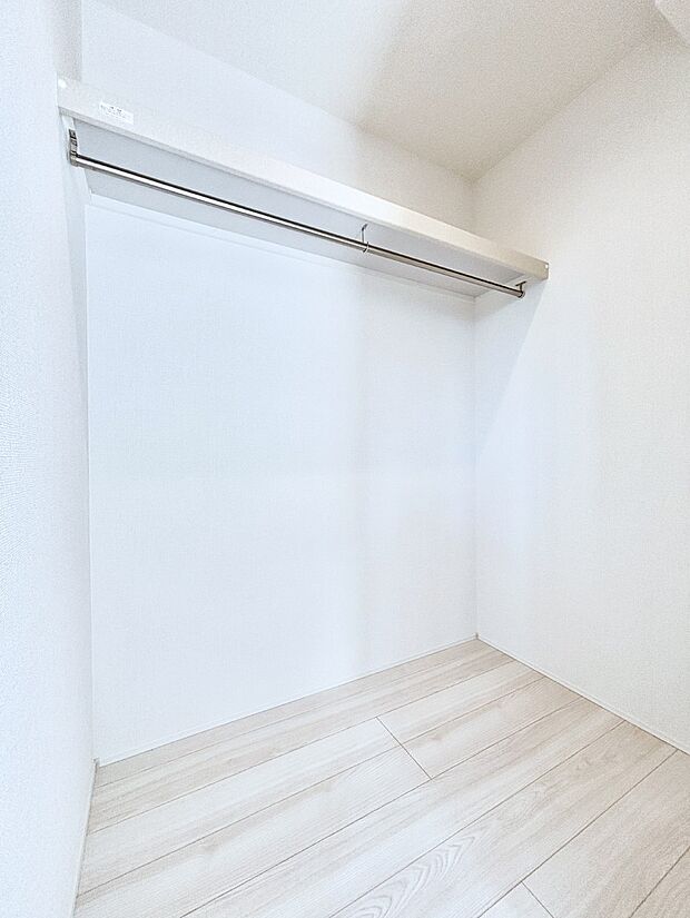 毎日の服選びが楽しくなるウォークインクローゼット