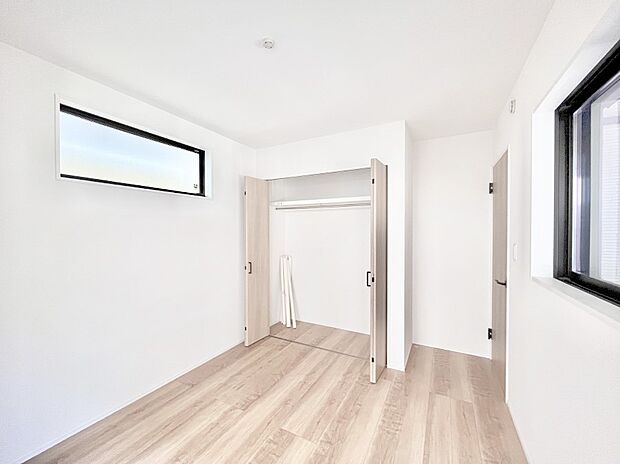 ナチュラルなフローリングはどんなインテリアにもマッチ。