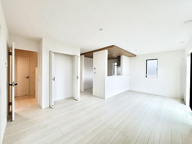 住む方の個性が引き出される、インテリアを考えるのが楽しみなリビングです!