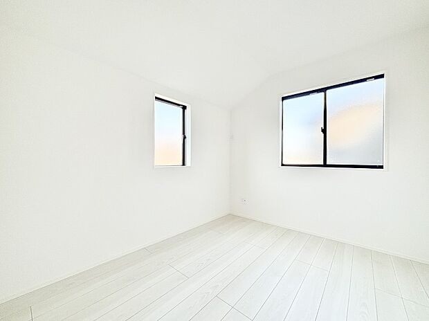 2面採光を確保した明るい空間。家族みんなが快適な暮らしを実現する設計です。