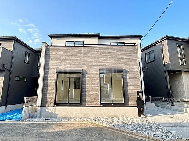 上質感あふれる外観デザイン。魅力の住まいを実現。