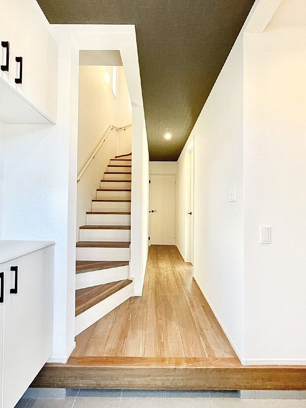 いつもきれいにしておきたい玄関ですね。  