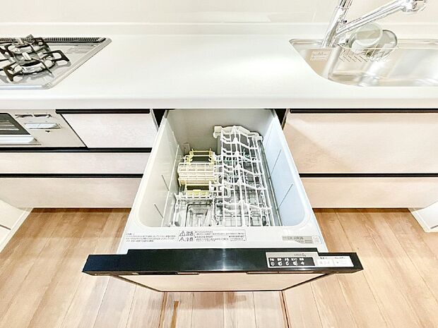 面倒なお片づけは食洗機にお任せ!家事の負担が減って、時間にも気持ちにもゆとりができます。