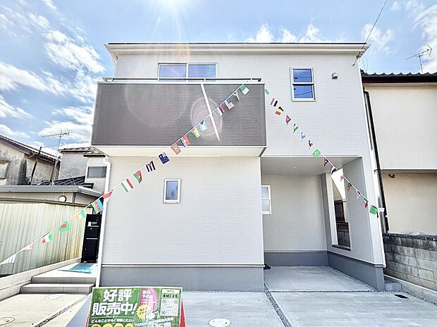 たっぷりの陽光と心地よい風が舞い込む住まい