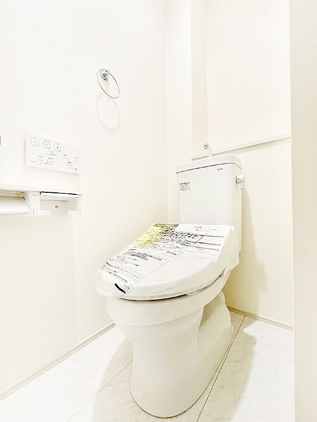 毎日を快適に!清潔感あるシャワートイレ。