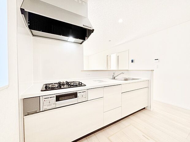 毎日使うキッチンだから、使いやすさ&お手入れのしやすさにこだわりました。