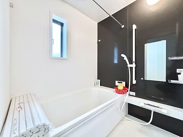 落ち着いた雰囲気でゆっくりお寛ぎいただけるバスルーム