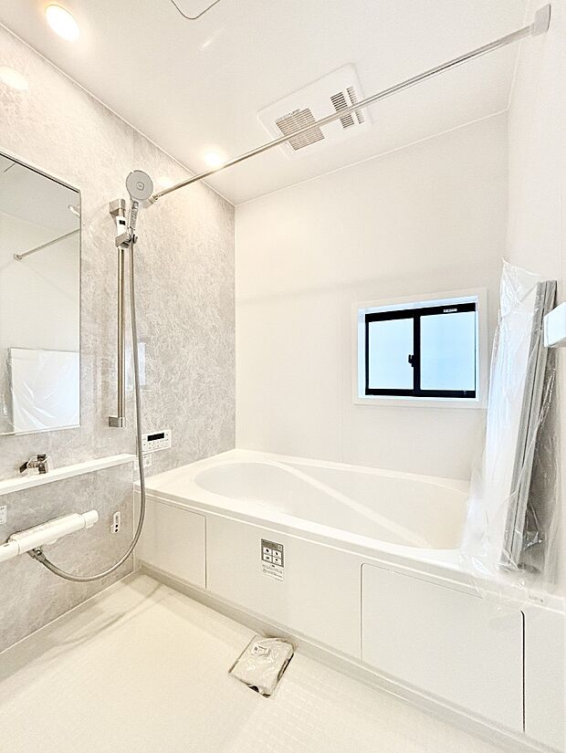 落ち着いた雰囲気でゆっくりお寛ぎいただけるバスルーム