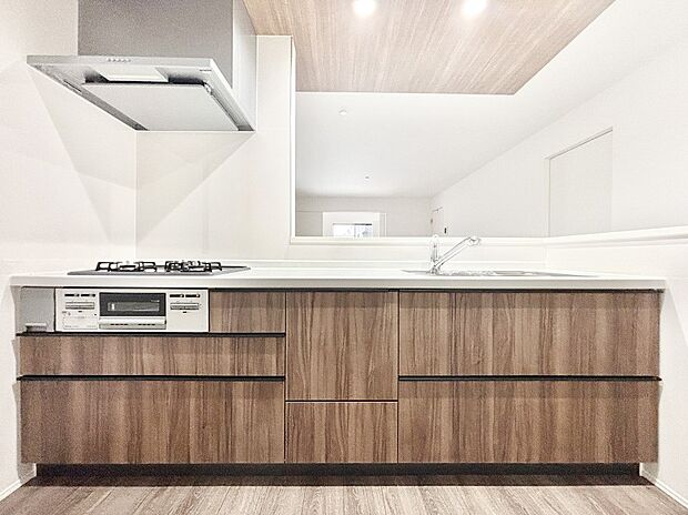 毎日使うキッチンだから、使いやすさ&お手入れのしやすさにこだわりました。