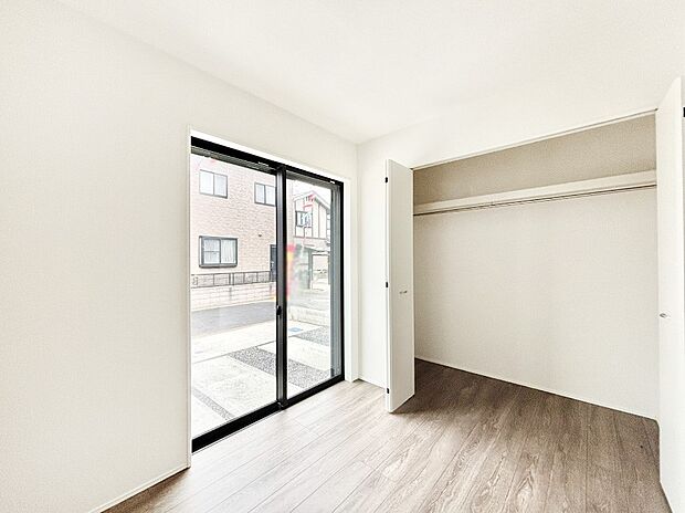 ナチュラルなフローリングはどんなインテリアにもマッチ。