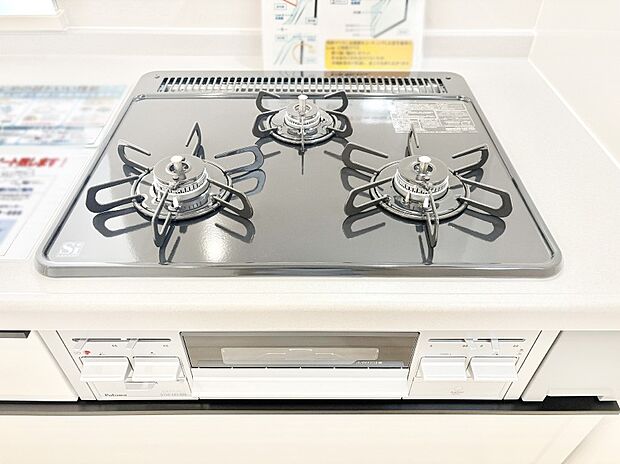 三口ガスコンロでお料理が一気にはかどりそう。
