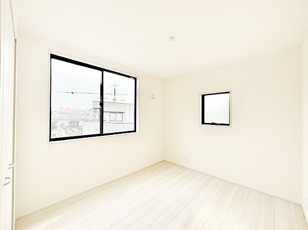 爽やかな日差しがお部屋全体を優しく包み込んでくれます