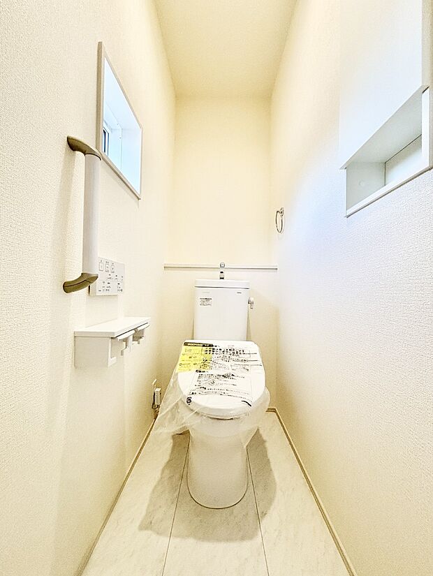トイレは温水洗浄機能付き