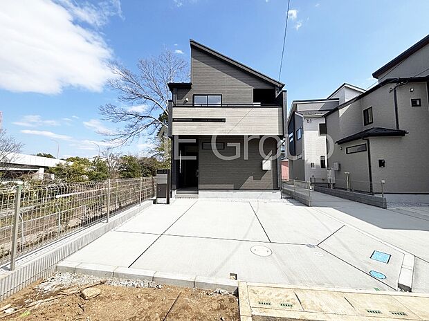 溢れる陽光でご家族の笑顔も輝く