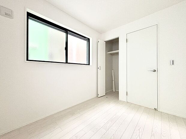 子供部屋にもおすすめな収納スペースたっぷりの居室