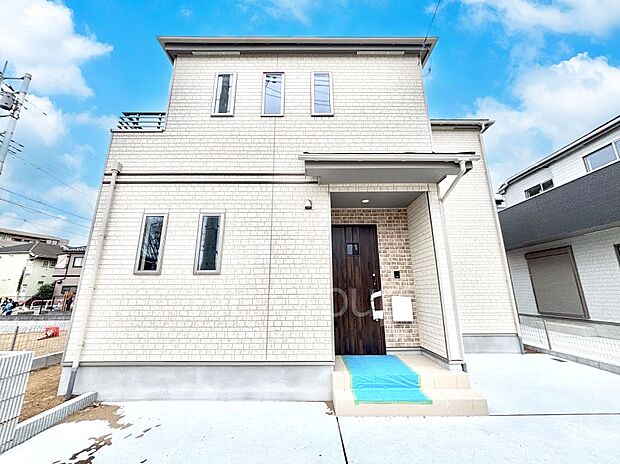 洗練された外観、上質な住空間が広がる室内は永く安心して過ごせる住居です。 